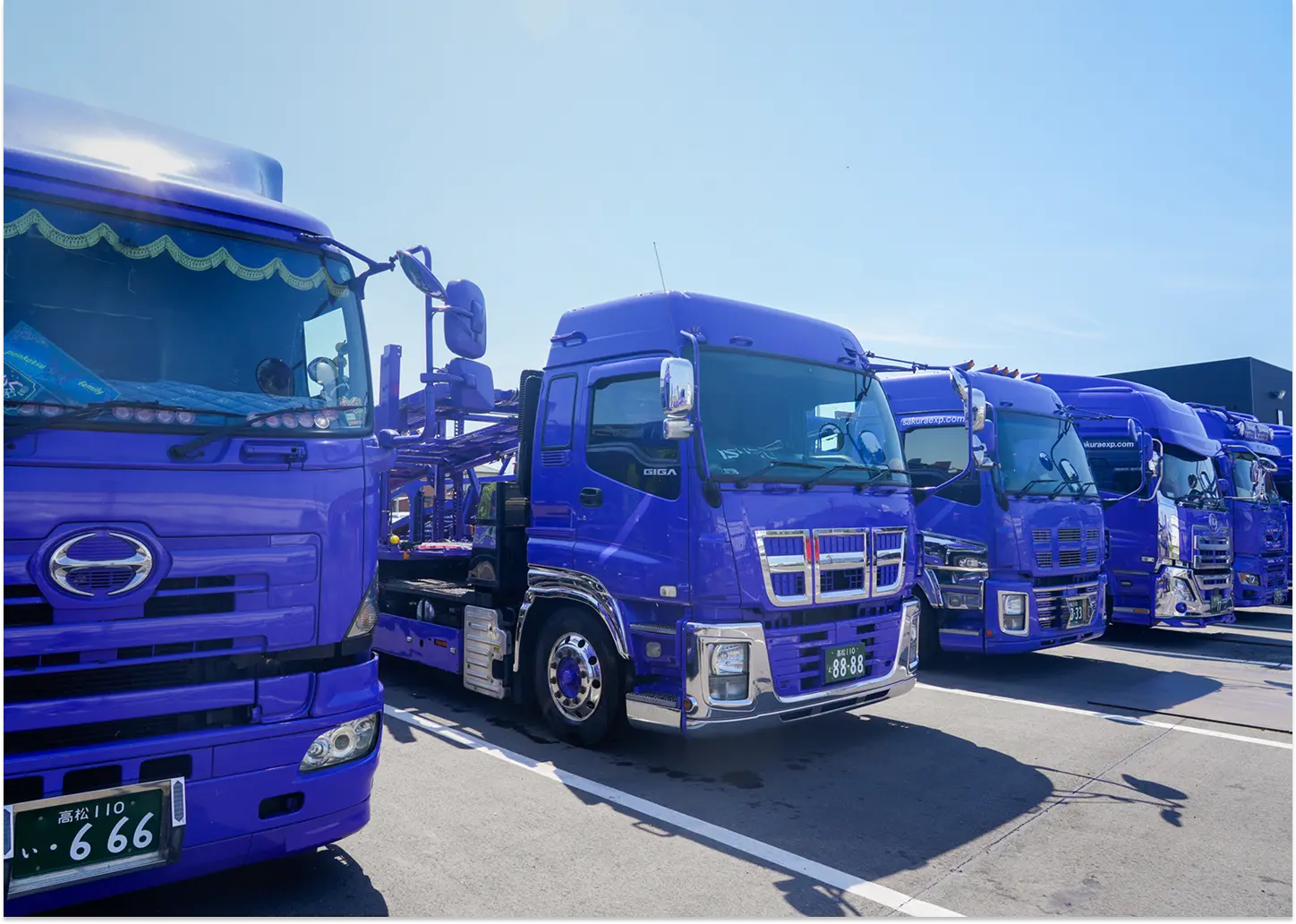 オークション会場イメージ